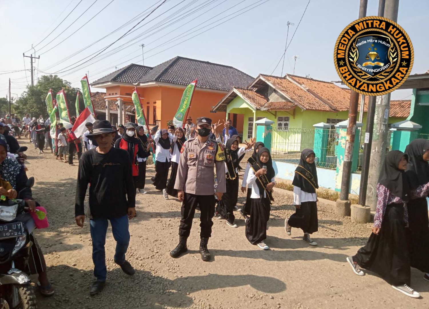 Bhabinkamtibmas Tanjungrasa Polsek Binong Sambang Warga Untuk Wujudkan Kemitraan Dalam Jaga Kamtibmas