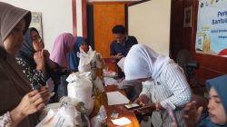 Desa Sukadarma Kecamatan sukatani Kabupaten Bekasi,Penyaluran Bantuan Pangan Beras Dan Minyak Goreng , Desa Sukadarma Kecamatan sukatani Kabupaten Bekasi,Penyaluran Bantuan Pangan Beras Dan Minyak Goreng ,